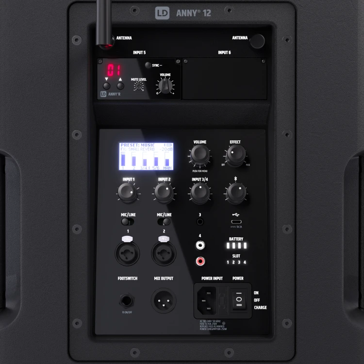 12″ przenośny system nagłośnieniowy (PA) Bluetooth® z zasilaniem akumulatorowym, mikserem i 1 × mikrofonem nagłownym ( z nadajnikiem typu bodypack)