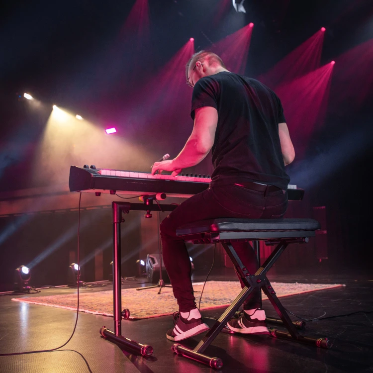 GRAVITY FK SEAT1 składana ława do instrumentów klawiszowych z regulacją wysokości